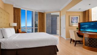 32nd Floor 1BR Suite, City View Balcony, No Resort Fee - 4