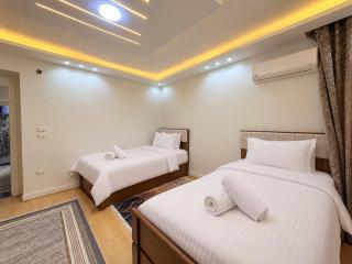 Panoramic Nile View 3BR Apartment l El Manial - 1