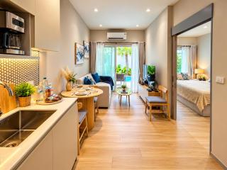 Title Serenity 1-Bedroom apartment with direct pool access by TVC SRF1709 - 9
