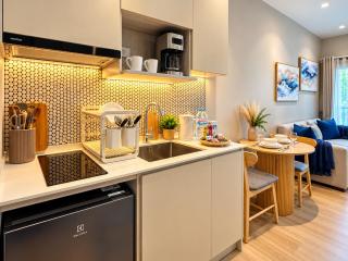 Title Serenity 1-Bedroom apartment with direct pool access by TVC SRF1709 - 2