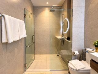 Title Serenity 1-Bedroom apartment with direct pool access by TVC SRF1709 - 1