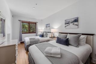 Tremblant Paradise Ski in and Ski out-Spa and Pool - 6