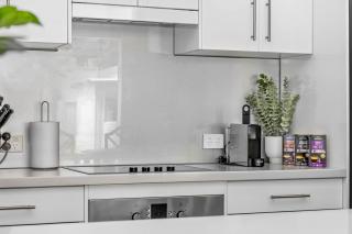 Casa Mia 1880s Villa, 2 Carparks, Near Oval -  - 2