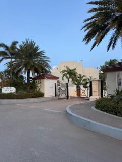 Villa Ray Luxury 3 Bedroom Villa with Private Pool - 2