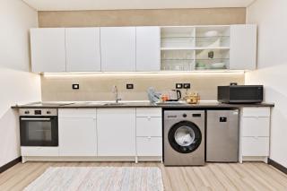 Luxury Studio with Private Jacuzzi Near City Stars - 4