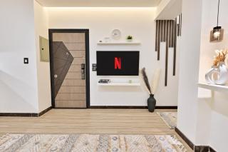 Luxury Studio with Private Jacuzzi Near City Stars - 1