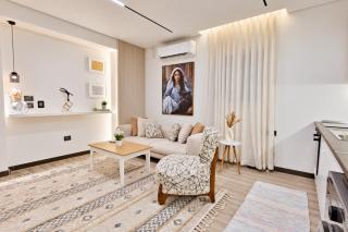 Luxury Studio with Private Jacuzzi Near City Stars - 6