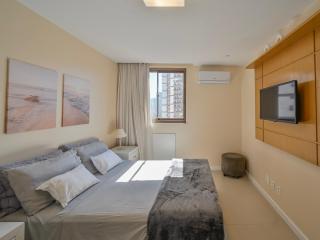 Apartamento em frente à Praia da Barra da Tijuca - 9
