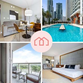 Biscayne Bay View Stay Pool Hot Tub and Amenities - 0