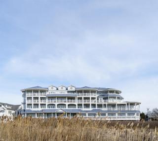 Madison Beach Hotel, Curio Collection by Hilton - 2