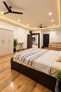 Sky-Land 3BHK Open-Sky Executive Apartment - 4