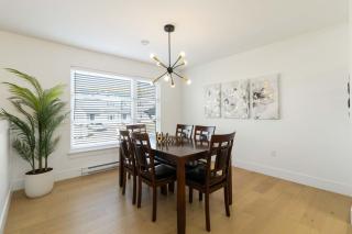 Ultimate hub near Airport, Shopping, Shows and Competitions - 9
