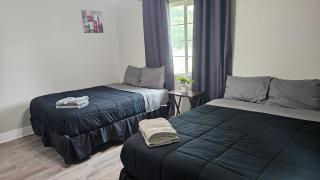 Charming 4br Bundle Near Downtown & Airport - 4
