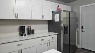 Charming 4br Bundle Near Downtown & Airport - 1