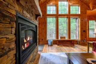 Classic Away From It All Hot Tub-Firepit-Arcade - 1