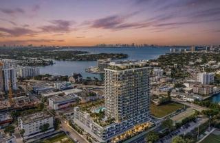 Luxury Miami Beach Condo with Ocean View & Pool - 5
