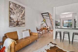 Luxury by the Lagoon - Water Views, 3 Mins to CBD - 0