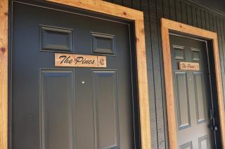 The Pines 2 Updated River Lodge - 8