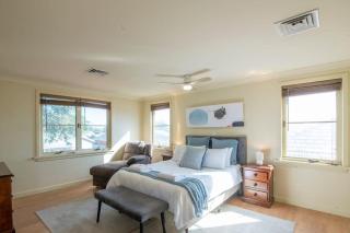 Tranquil Taylor - Two-Storey CBD Family Home, BBQ - 0