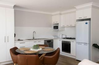 Villa on Matthews - Modern & Cosy, Escape for 2 - 0