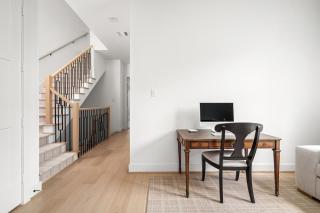 Supreme luxury home, walkable with sauna and gym - 8