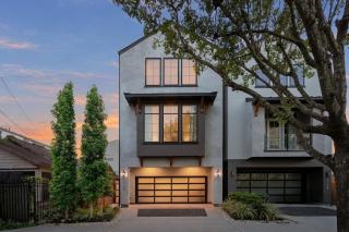 Supreme luxury home, walkable with sauna and gym - 6