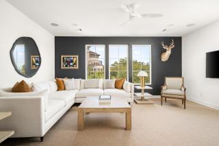 Supreme luxury home, walkable with sauna and gym - 5