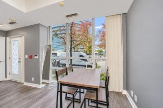 Mississauga Centre Square One Town House 2 Bedroom - 2