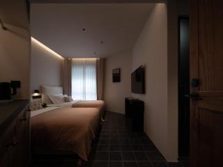Floral Serenity Invites Mountain Moon Homestay - 9