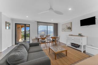 Horseshoe Beach Cottage - Young Street 4 - 0