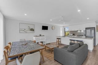 Horseshoe Beach Cottage - Young Street 4 - 8