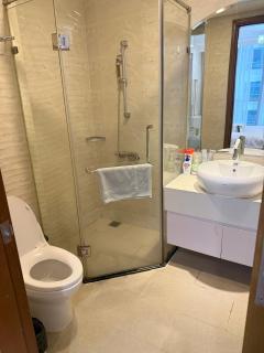 Landmark Suites Luxury Living - 6