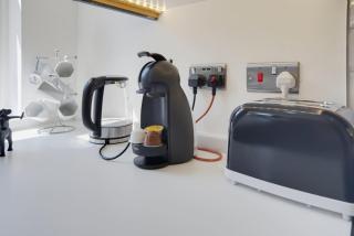 Modern Cardiff City Centre Apartments - Free Parking! - 8