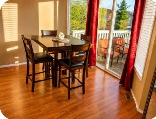 3 beds , Private Cozy Patio , 4 mins drive to Starbucks - 5