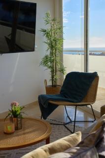 Luxury apartment with pool, ocean view & sky bar - 5
