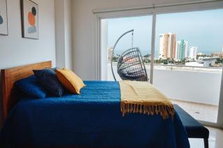 Luxury apartment with pool, ocean view & sky bar - 3