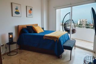Luxury apartment with pool, ocean view & sky bar - 4