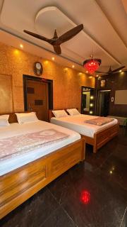 SAMRAT HOME STAY - 2