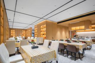 Oriental Glory Hotel - 9