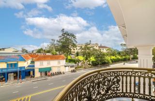 La Fleur Premium Central Apartment Hotel - 2