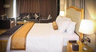 Golden Phoenix International Hotel - 2