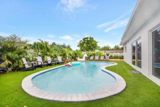 Prime Spot - Near Beach & Hard Rock Stadium Pool - 0