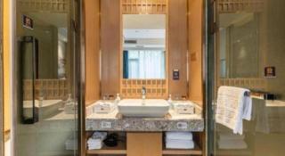 East Queen Hotel (Xi'an Beimen Metro Station) - 2