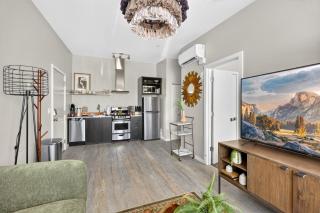 Stylish Portland 1BR w 90 WalkScore - 2