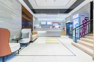 City Comfort Inn Shenzhen Exhibition Center North Huaqiang Metro Station - 1