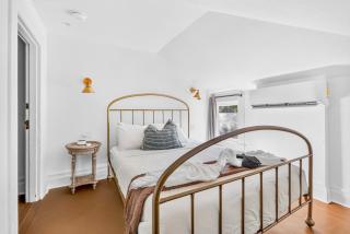 Stay Portland - Historic 6BR - Walk to NW Shops - Sleeps 12 - 9