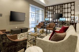 DoubleTree by Hilton Evansville - 3