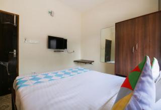 Hotel O Adri Hotels - 0