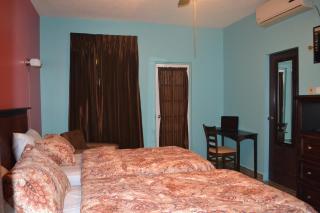 Montecristo Inn - Piarco - 2