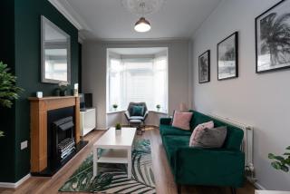 Stylish 3Bed House in Hull - sleeps 5 - 9
